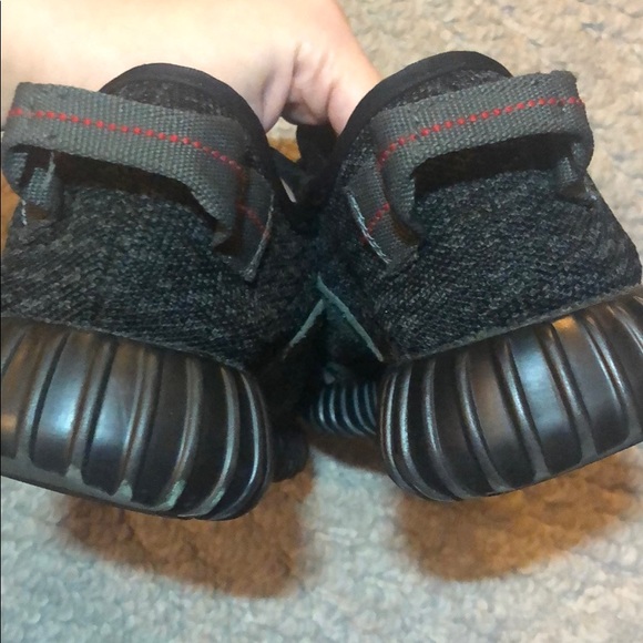 ❣️SOLD❣️Yeezy Adidas 350 Boost in Pirate Black - Picture 5 of 8